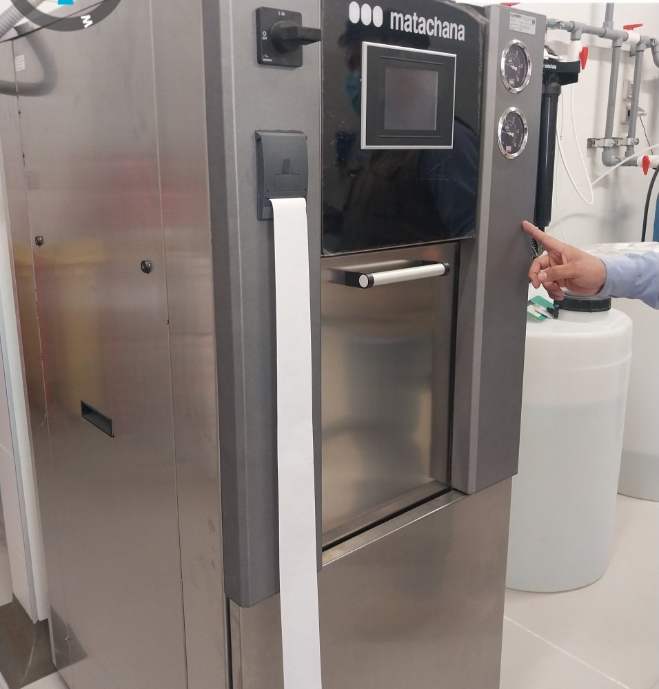 Autoclave de tratamiento.jpg