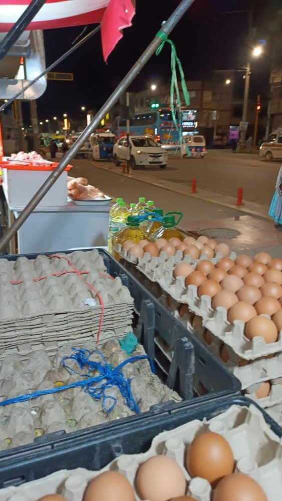 AVICULTORES DENUNCIAN INGRESO AL PERÚ DE MILLONES DE HUEVOS POR CONTRABANDO.jpg