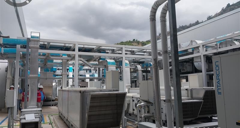 Equipos HVAC expuestos sin protección IP.jpg