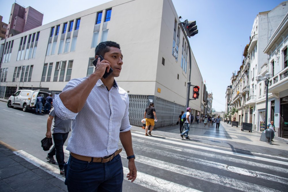 FOTO NP LINEAS MOVILES A NOMBRE DE ABONADOS.jpg