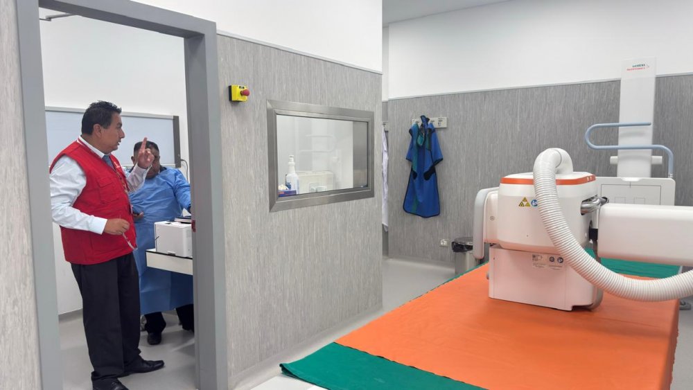 Hospital Yungay Rayos X.jpg