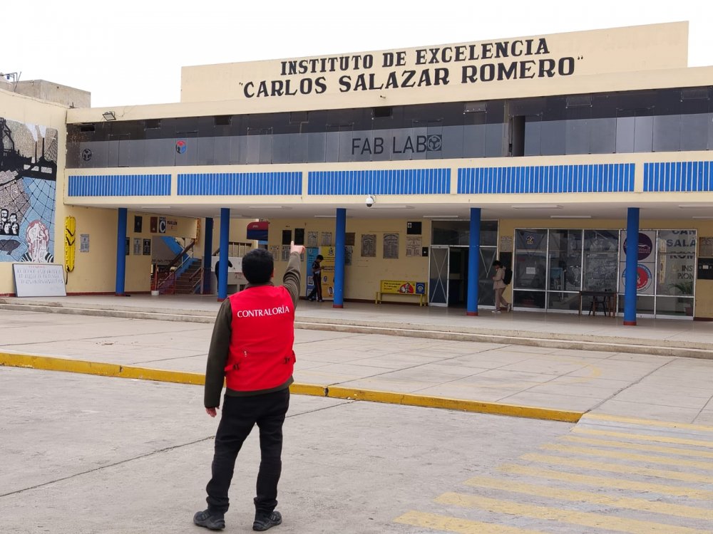 Insitiuto Salazar Romero 1.jpeg