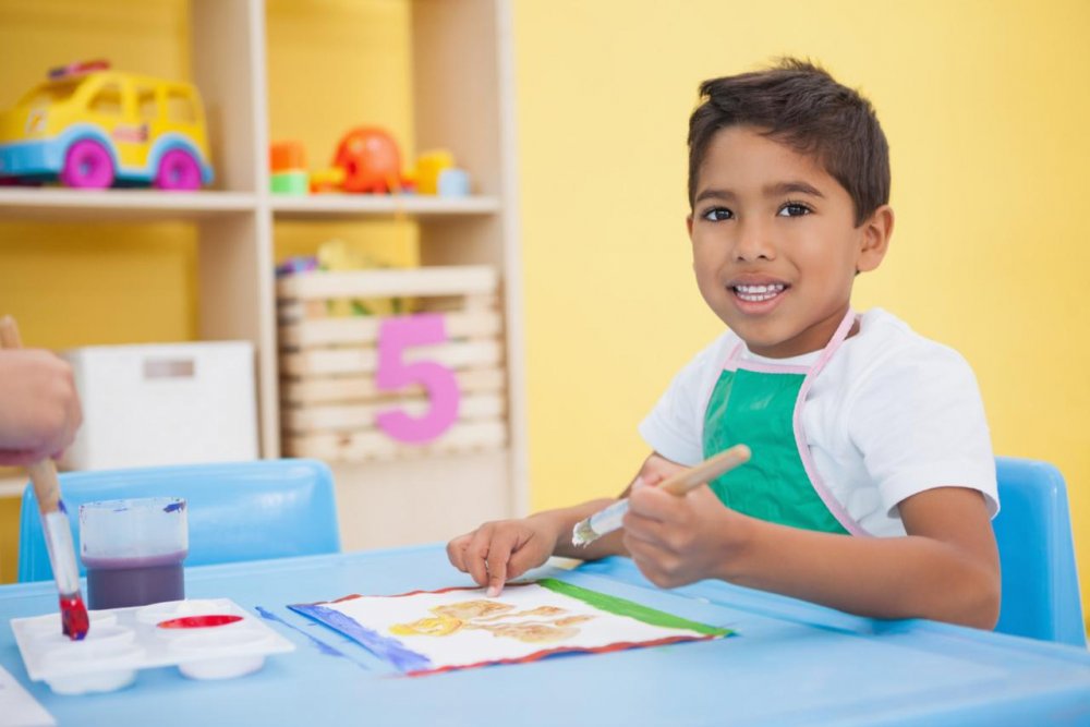 Niños dibujando 3.jpeg