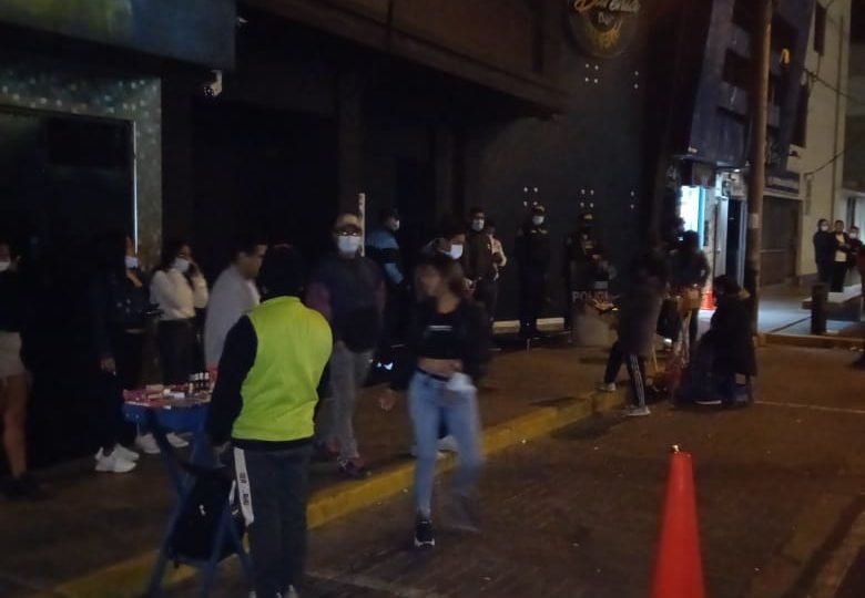 Intervienen cinco discotecas del centro de Chimbote por no respetar el aforo permitido