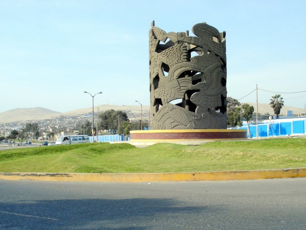 Monumento Alegoria Chimbote.jpg