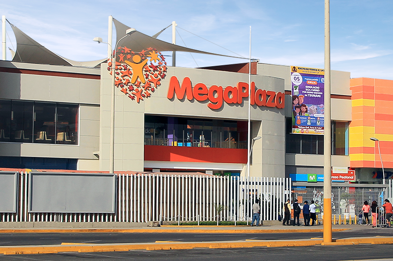 MegaPlaza de Chimbote multado con 230 mil soles por discriminar a una mujer transgénero