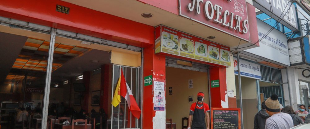 Multan restaurante por incumplir normativa frente a la pandemia de la Covid-19