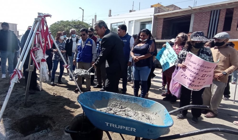 Colocan primera piedra en obra de mejoramiento y automatización del agua potable en Bellamar