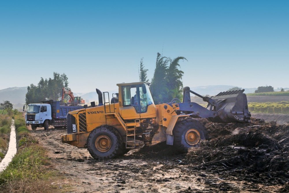 Chinecas invierte s/ 1 mllón 750 mil para limpieza y descolmatación de siete kilómetros de cauce del Río Lacramarca