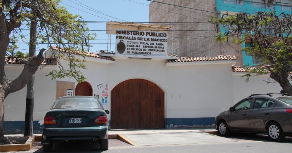 Mujer que ofreció dinero a policía para que no la intervengan fue condenada a tres años de pena suspendida