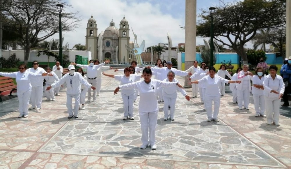 EsSalud Áncash celebra Día del Adulto Mayor con actividades de integración familiar