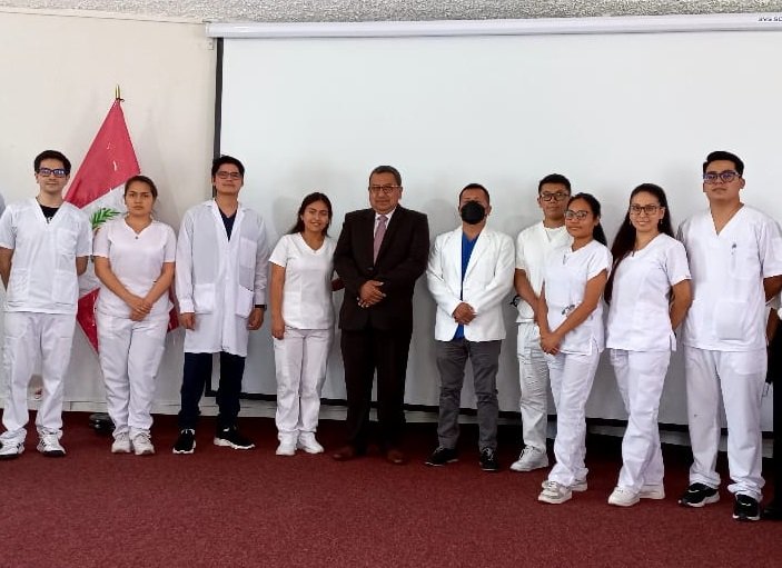 Estudiantes de medicina se incorporan al internado médico en EsSalud Áncash