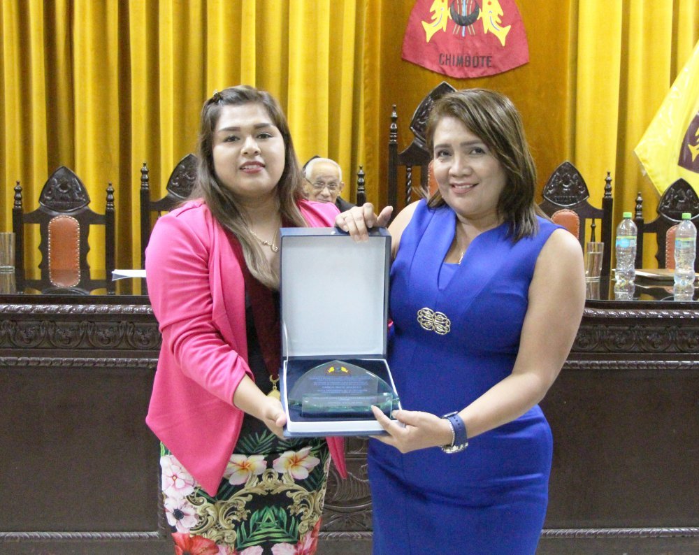 Dra. Tania Ruiz es reconocida como una mujer líder en la educación superior
