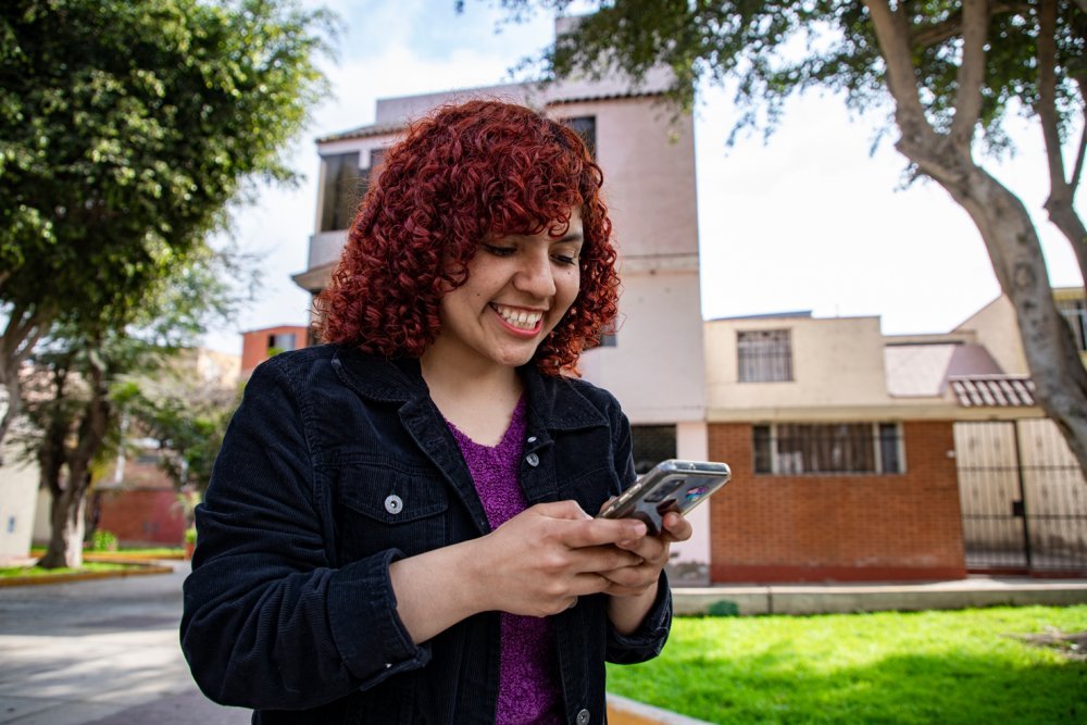 El 72 % de mujeres usuarias tuvo inconvenientes con el servicio de internet fijo