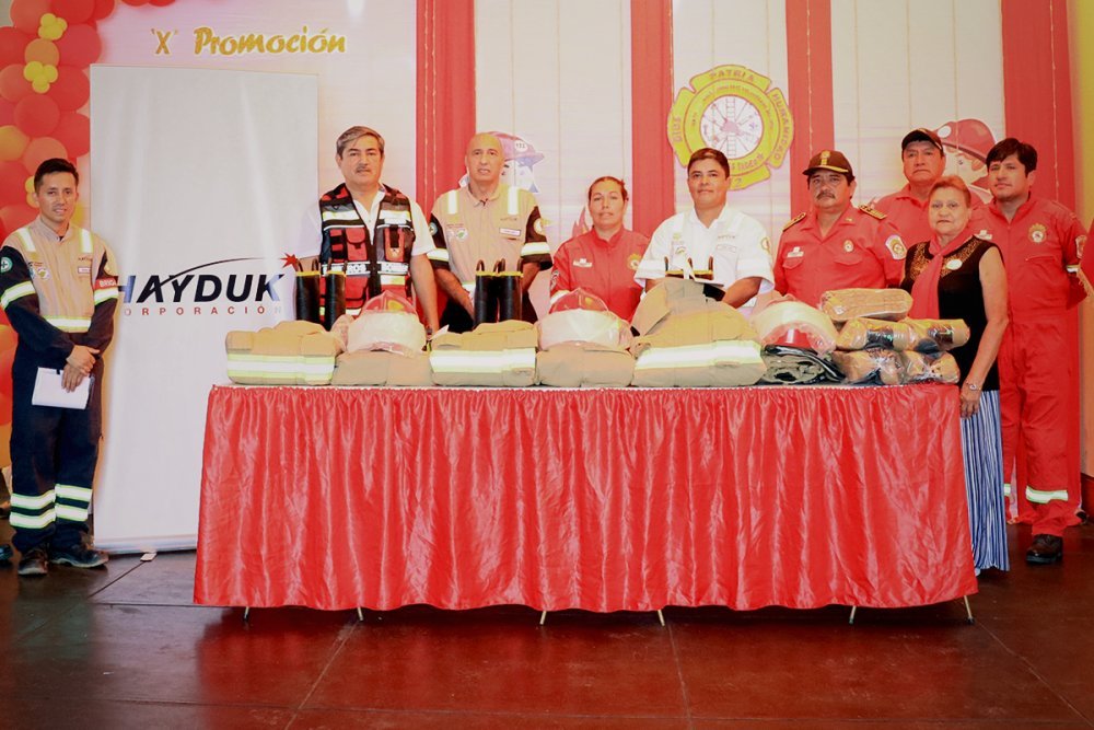 Bomberos de San Judas Tadeo 172 reciben equipos de protección personal