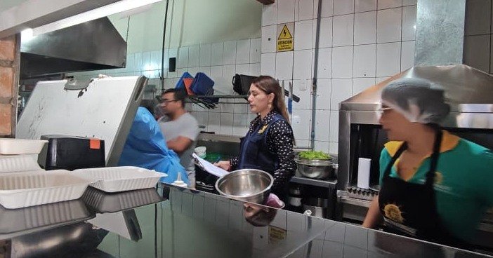 Fiscalía interviene restaurantes de Chimbote