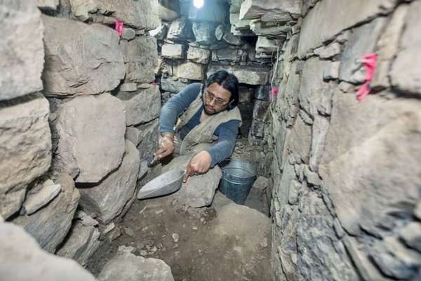 Nuevo descubrimiento en Chavín: Corredor sur de la “Galería el Cóndor”