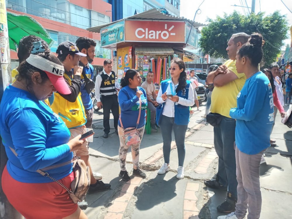 Osiptel, Fiscalía y PNP realizan operativo para erradicar venta ambulatoria de chips en Chimbote