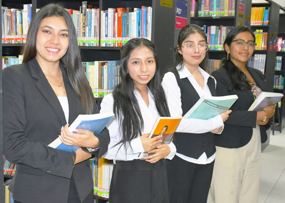 Estudiantes UCV participaron como expositoras en congreso de investigación en México