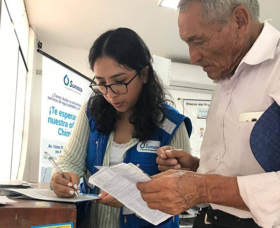 Sunass continúa con campañas de orientación a usuarios en oficinas de Sedachimbote