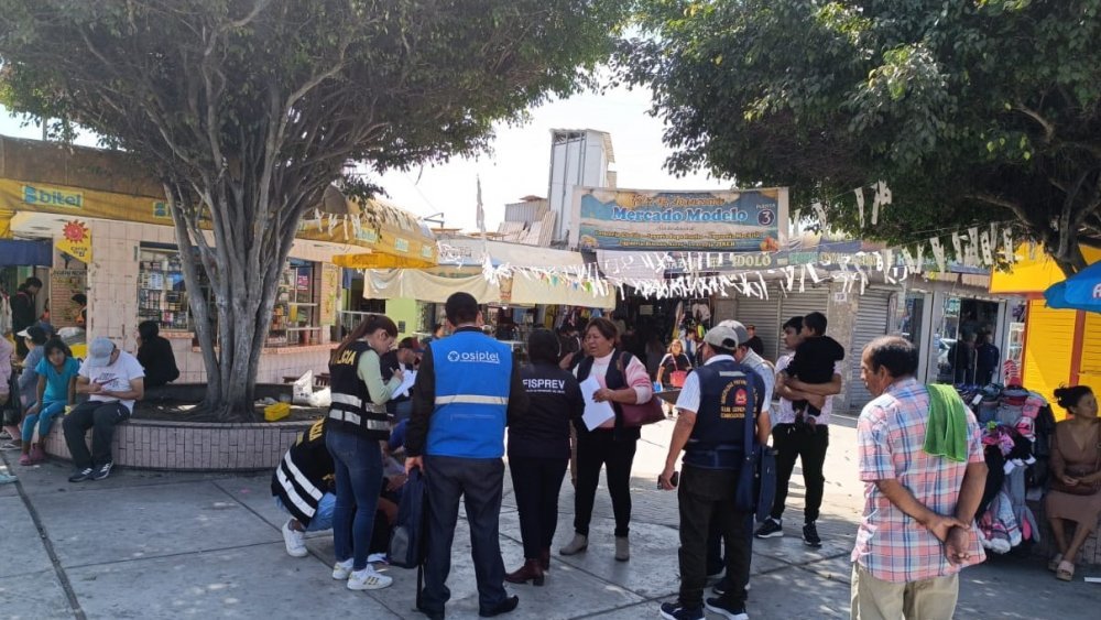 Osiptel participa en operativo conjunto contra venta ambulatoria de chips telefónicos en el centro de Chimbote