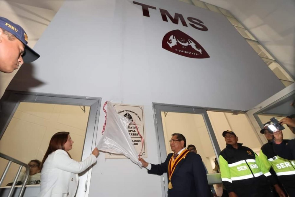 Alcalde Luis Gamarra inaugura el gran teatro Municipal de Chimbote que llevará el nombre de Paul Harris