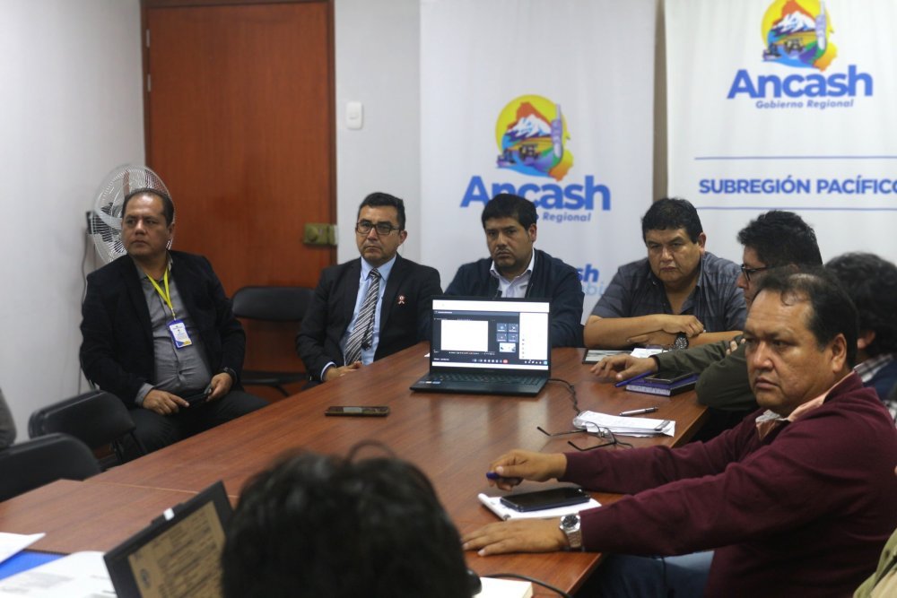 Gerencia Subregional el Pacífico participa en reunión sobre propuesta para el mantenimiento de los hospitales La Caleta y Eleazar Guzmán Barrón