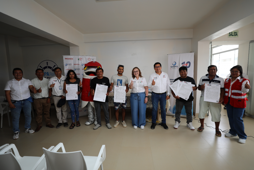 Piura: Sanipes otorga 35 habilitaciones sanitarias a pescadores de embarcaciones artesanales y fortalece sus capacidades