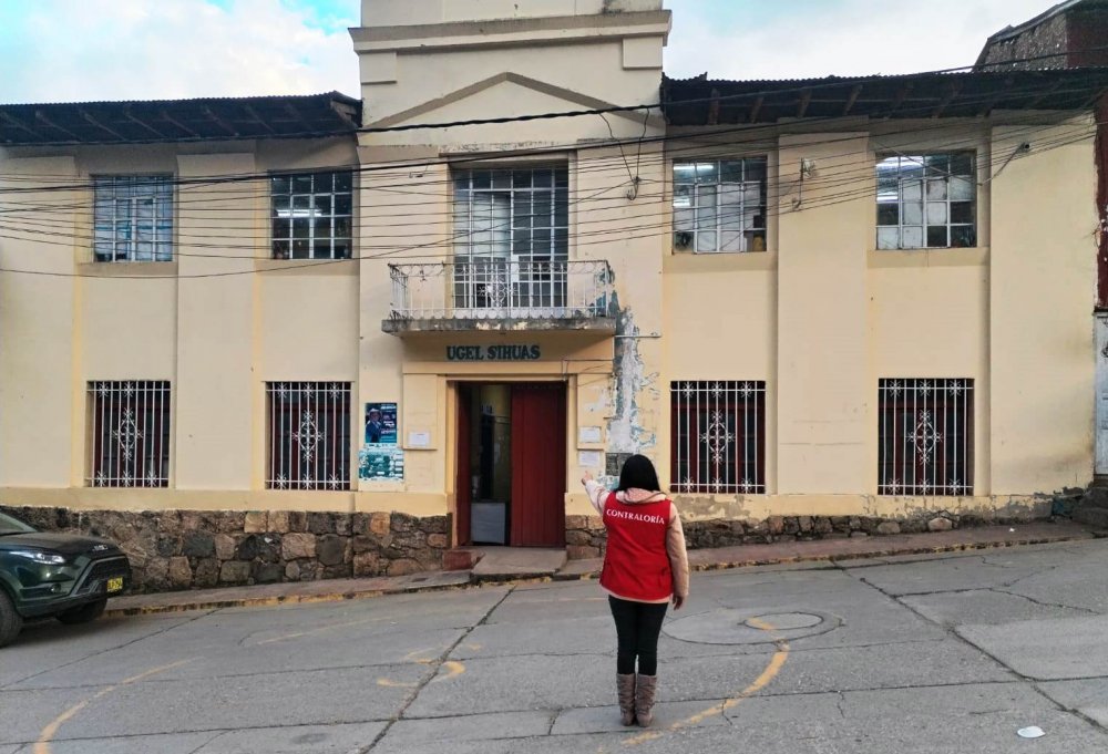 UGEL Sihuas adjudicó instalación de internet para 13 colegios a postor que presentaba impedimento