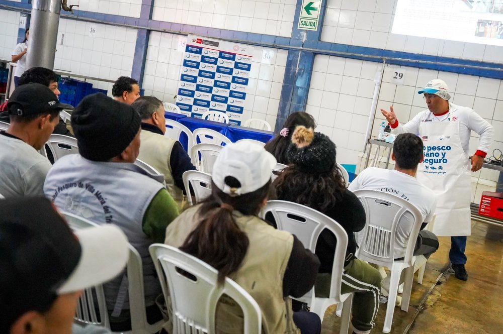 Sanipes capacitó a más de mil operadores para fortalecer la inocuidad alimentaria en todo el país