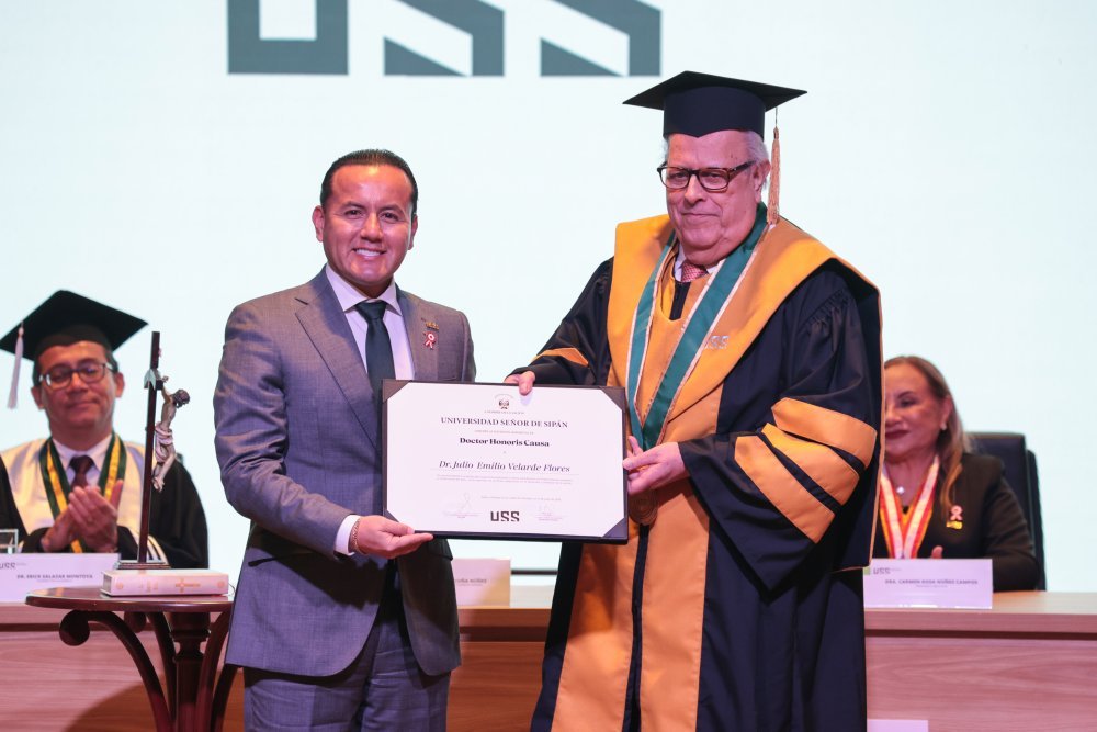 Dr. Julio Velarde Flores: Universidad Señor de Sipán otorga el grado de Doctor Honoris Causa al presidente del BCRP