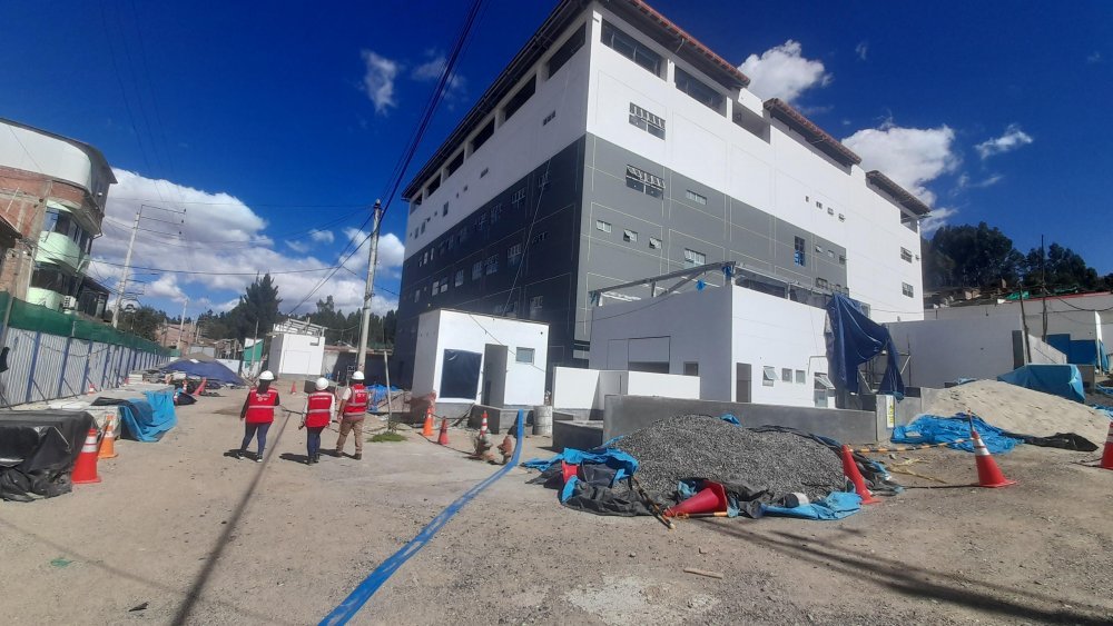 Contraloría: incremento de presupuesto y falta de recursos ocasionaron la suspensión de la obra del hospital de Recuay