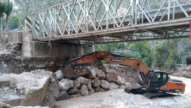 MTC actúa de inmediato ante emergencia vial en Áncash por riesgo de colapso de puente Alpash